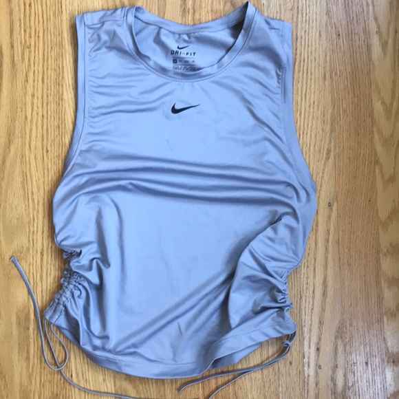 Nike Tops - Nike cropped and ruched workout tank